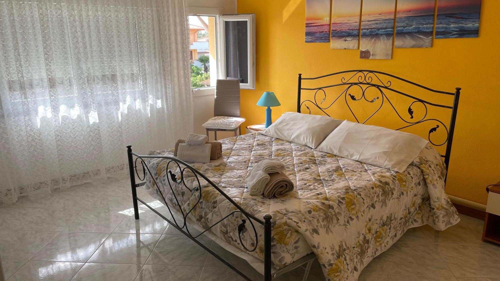 Casa Vacanze Da Roberta A Pochi Km Da Oristano Simaxis المظهر الخارجي الصورة